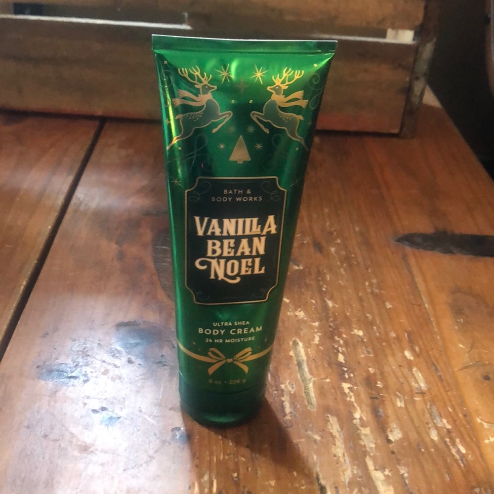 NWT VANILLA BEAN NOEL 🎄❤Ultra Shea Body Cream 8oz